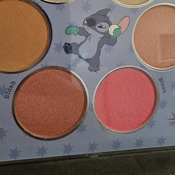 NEW DISNEY STITCH Complexion Palette 6 Shades of Bronzer, Highlighter, Blush - Picture 9 of 12
